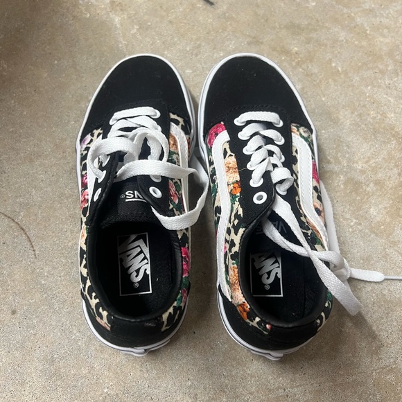 Girls vans - Picture 2 of 3